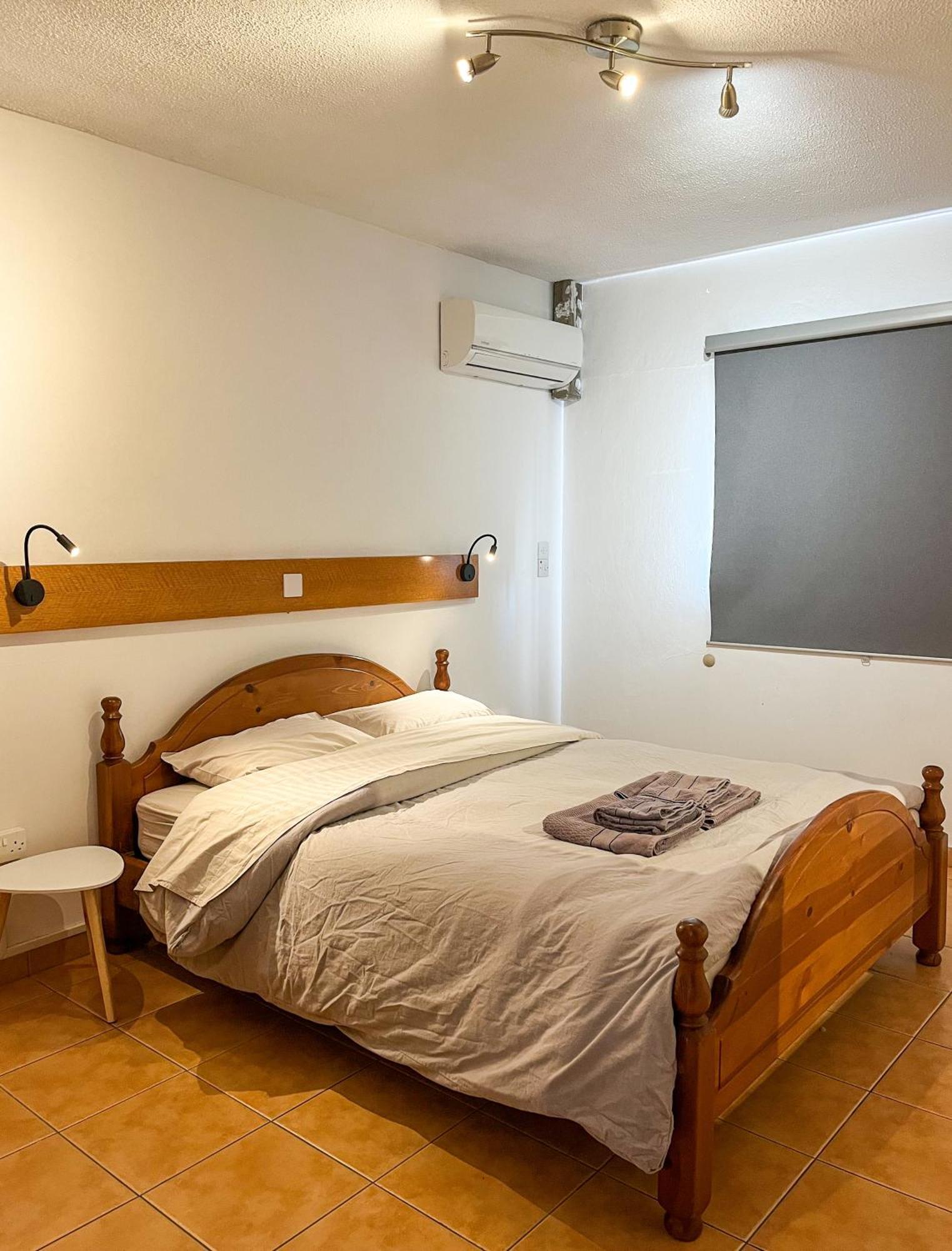 Nissus Urban Vandrehjem Ayia Napa Værelse billede